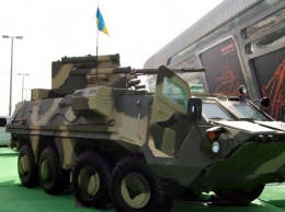 Порошенко заявил о начале сбора в Украине первого экспериментального корпуса БТР-4