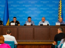 На Днепропетровщине работает «горячая линия» противодействия рейдерству на предприятиях