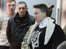 Стычки в Апелляционном суде Киева: Савченко обвинила правоохранителя в применении силы к матери и сестре