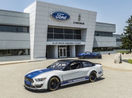 Ford впервые построил Mustang для высшего дивизиона NASCAR