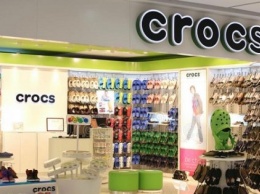 Crocs решила увеличить прибыль, закрыв все свои обувные фабрики