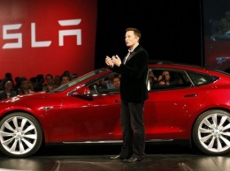 На Илона Маска подали в суд из-за его высказываний о выкупе акций Tesla