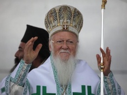 Предоставление украинской православной церкви Томоса об автокефалии подходит к промежуточному финишу - эксперт