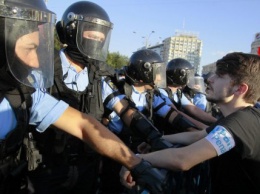 Число пострадавших из-за протестов в Бухаресте выросло до 440