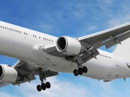 Работник аэропорта в США угнал и разбил самолет