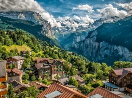 За переезд в эту деревню в Швейцарии платят $60 000. Вот что надо делать