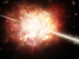 В космических гамма-вспышках астрофизики разглядели «обратный ход времени»