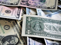 Удержать доллар: НБУ продаст $100 млн