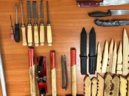 В камере экс-бойцов "Торнадо" в Лукьяновском СИЗО провели обыск: Обнаружили ножи, свастику и алкоголь