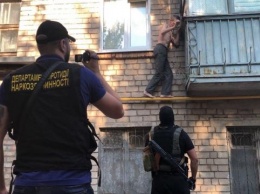 На Днепропетровщине полиция провела обыски у членов одной из крупнейших преступных группировок Украины (ФОТО)