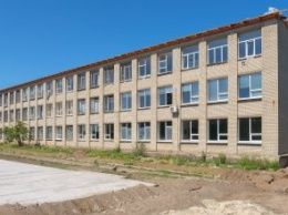 Продолжается реконструкция одной из самых больших школ Софиевского района