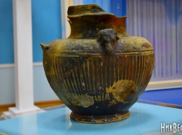 В Николаеве археологи показали античную вазу, которая была найдена на затонувшем древнегреческом судне