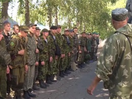 На оккупированном Донбассе боевики учат местных детей воевать (ВИДЕО)