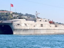 В Черное море впервые зашел уникальный новейший скоростной корабль ВМС США (фото)