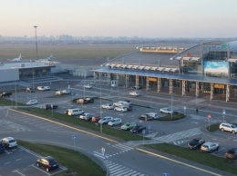 Из-за непогоды аэропорт &ldquo;Киев&rdquo; отменил несколько рейсов
