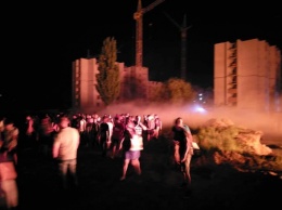 В Вишневом участников акции против застройки парка разогнали газом и огнетушителями. Фото, видео