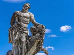 «На нем изображен Геркулес»: В Крыму найден уникальный античный склеп