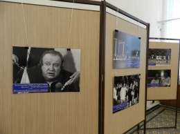В историческом музее открыли выставку в честь 100-летия ФК «Днепр»