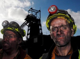 В Минэнергоугля рассчитывают погасить долги по зарплатам горнякам до Дня шахтера