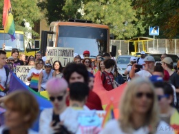 Полиции больше, чем активистов: по Одессе тихонько помаршировали геи