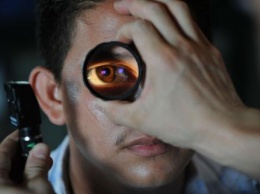 Ученые: Первые признаки смертельной болезни появляются в глазах
