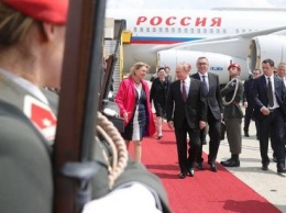 Путин прибыл в аэропорт города австрийского города Грац