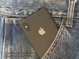 Ученые доказали: женские карманы слишком малы для iPhone X