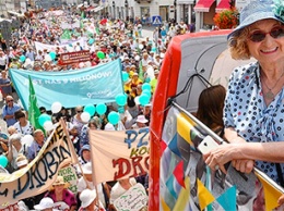 В Варшаве прошел парад пенсионеров