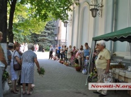 Преображение Господне: николаевцы массово несут в церкви яблоки и виноград