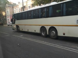 Столкновение легковушки и рейсового автобуса в Одессе