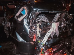 В Киеве Mercedes протаранил Lada Priora, семь человек получили серьезные травмы