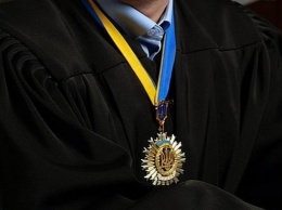 Из-за судебной реформы в Украине не хватает судей