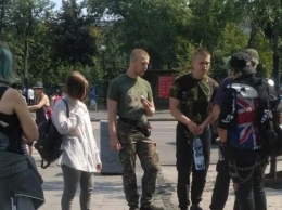 В Киеве националисты среди бела дня нападают на подростков. В Кабмине признали наличие проблемы