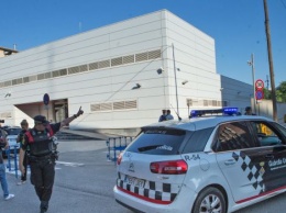 Вооруженное нападение на полицейский участок в Испании признали терактом