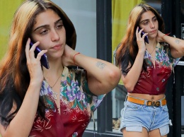 Уличный стиль знаменитости: дочь Мадонны Лурдес Леон выбирает винтажный лук