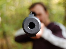 В Чернигове в помещении национальной лотереи мужчина открыл стрельбу из автомата