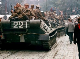 В Чехии и Словакии почтили участников сопротивления агрессии СССР в годовщину советского вторжения в 1968 году