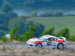 Экстремальный Porsche Cayman GT4 Clubsport Rally прошел этап WRC