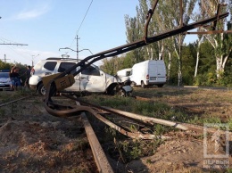 ДТП на Днепропетровщине: авто протаранило электроопору