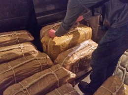 В Аргентине сожгли найденный в посольстве России кокаин