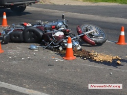 В Николаеве у нового «Эпицентра» автомобиль сбил мотоциклиста