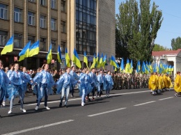 День флага Украины в Николаеве: тысячи горожан вышли на Соборную площадь