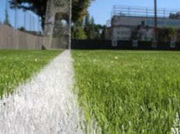 В ВСК «Юность» открыли реконструированное футбольное поле с профессиональной газонной травой (ФОТОРЕПОРТАЖ)