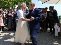 Дотанцевались: Австрию игнорируют в Европе из-за «заигрываний» с Путиным