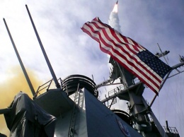 США перебросили корабли и самолеты для противодействия России: что происходит