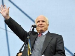 Посольство Украины выразило соболезнования семье сенатора Маккейна