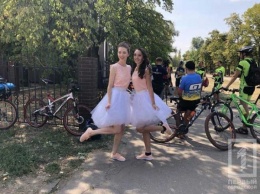 В Кривом Роге состоялась «велосипедная» свадьба