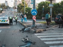 В Киеве пьяный водитель разогнался свыше 200 км/ч и устроил "лобовое" ДТП