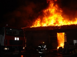 Во Львове произошел масштабный пожар на складе