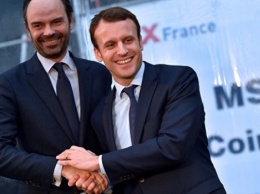 Во Франции планируют сократить 50 тысяч госслужащих, - премьер-министр